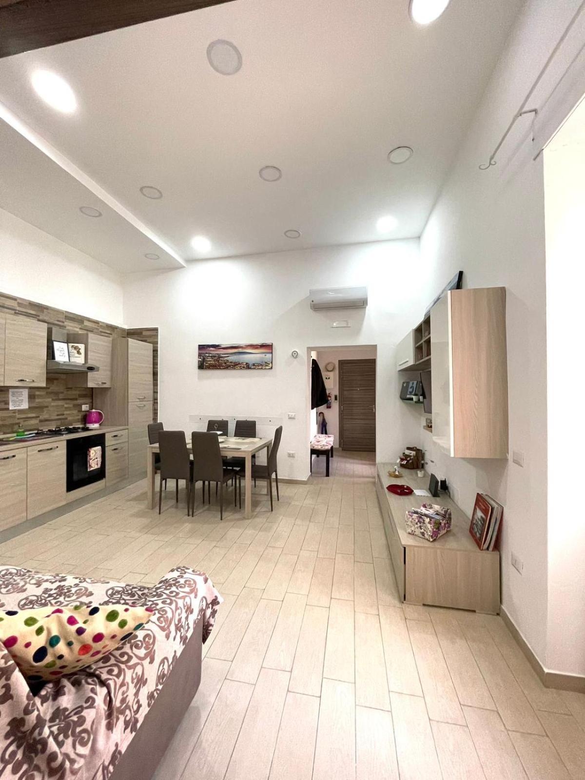 Ginevra'S Apartment Наполи Екстериор снимка