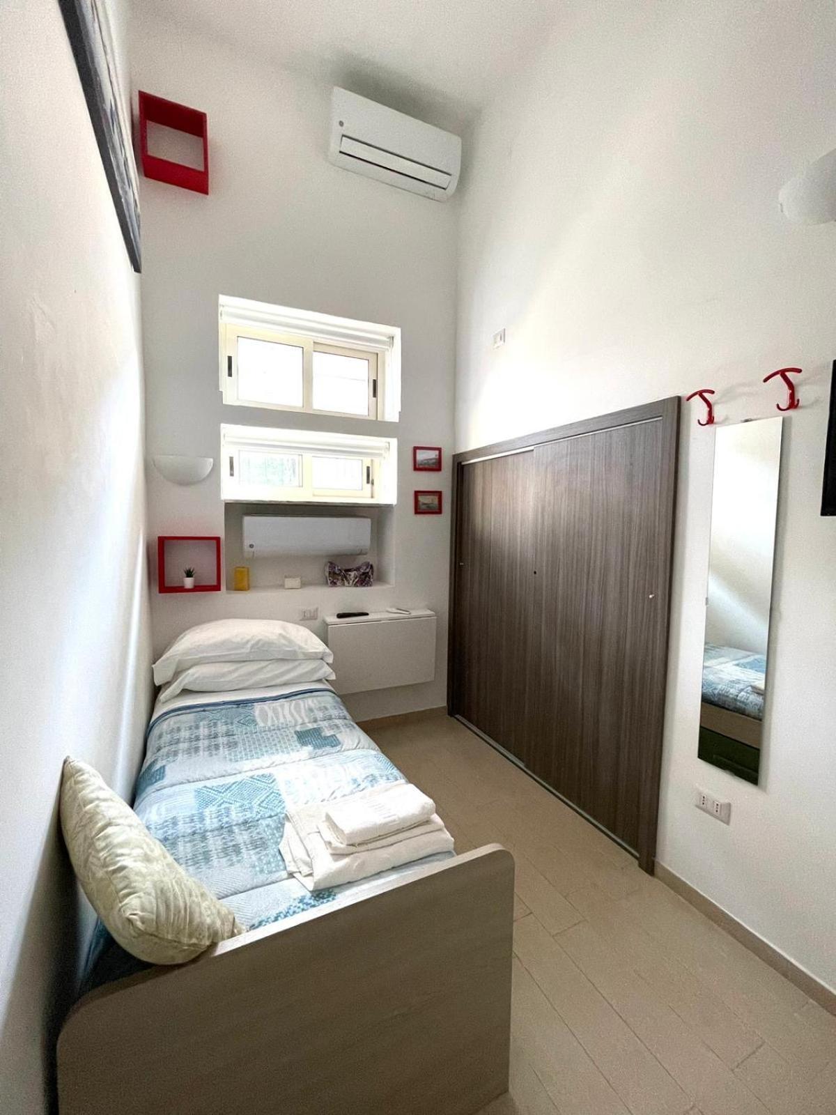 Ginevra'S Apartment Наполи Екстериор снимка