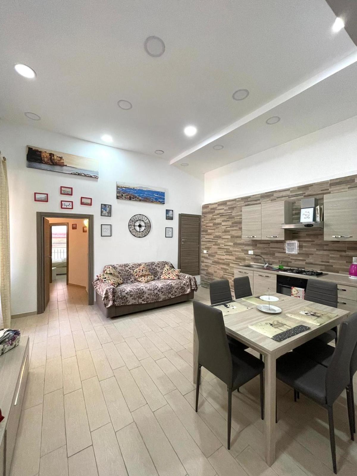 Ginevra'S Apartment Наполи Екстериор снимка